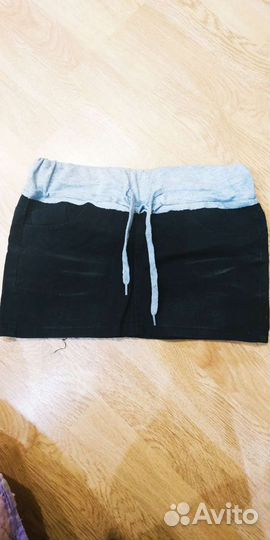 Юбка с рисунком сзади