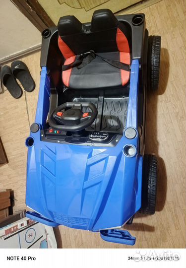 Машинка для детей на аккумуляторе