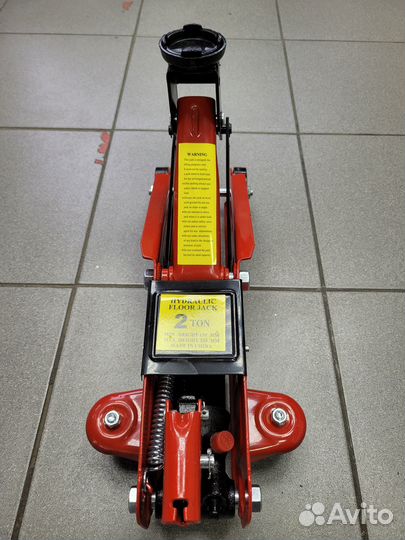 Домкрат гидравлический 2 тонны подкатной