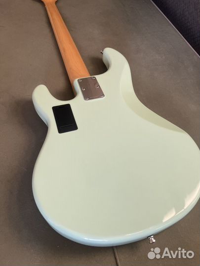 Sterling by Music Man S.U.B. StingRay 5