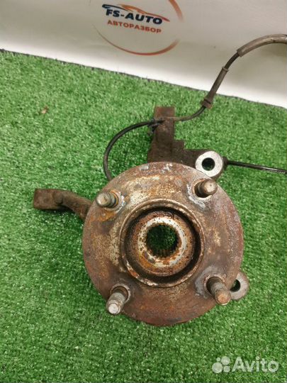 Кулак поворотный передний правый Ford Fiesta MK6