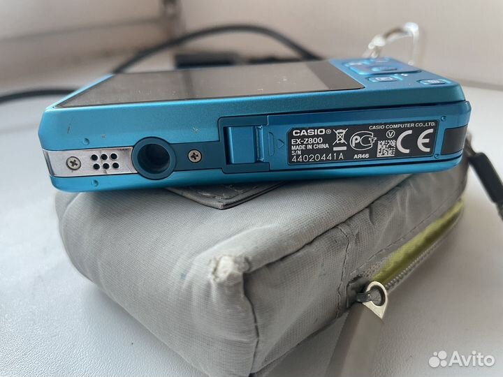 Компактный фотоаппарат Casio Exilim EX-Z800