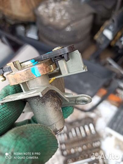 Ауди а4в5 (рестайлинг) Личинка двери багажника