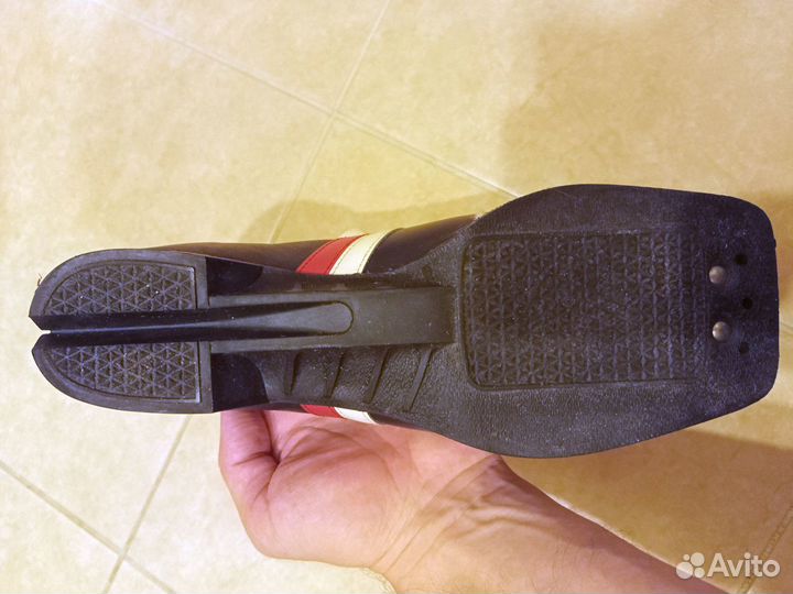 Ботинки лыжные Botas размер 37 крепление 75