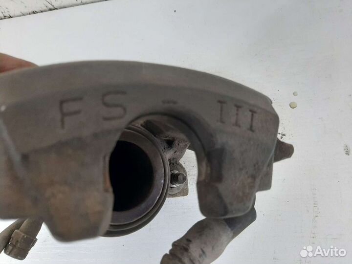 Суппорт передний правый Skoda Octavia A5