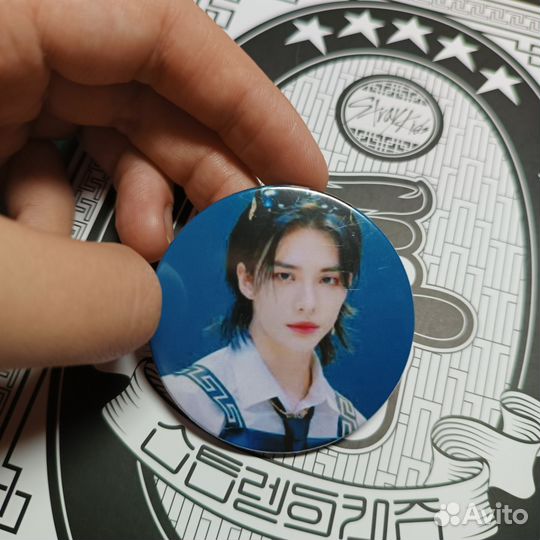 Значок Хëнджин stray kids