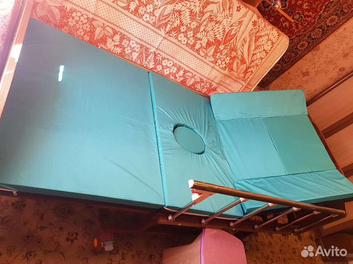 Кровать для лежачих больных с туалетом