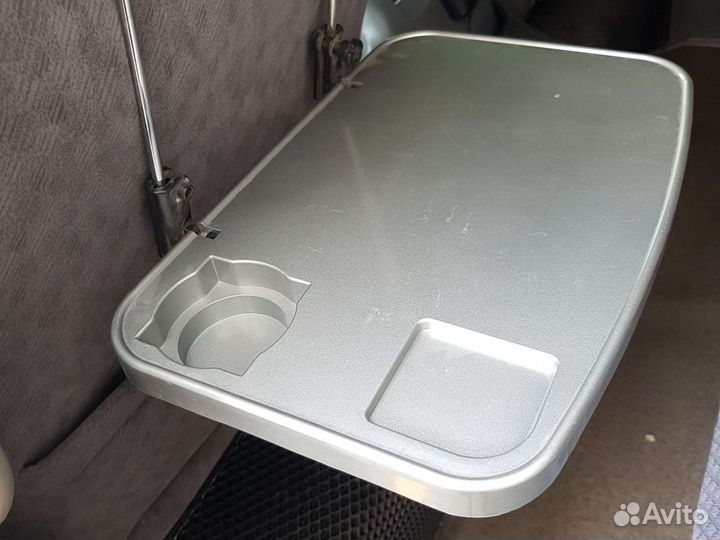 Столик для ноутбука в автомобиль