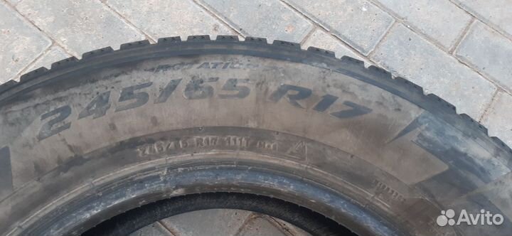 Pirelli Ice Zero 245/65 R17