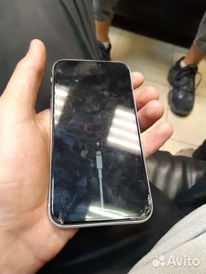 iPhone Xr, 64 ГБ