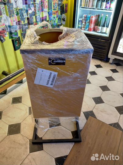 Урна уличная 45 л новая с пепельницей