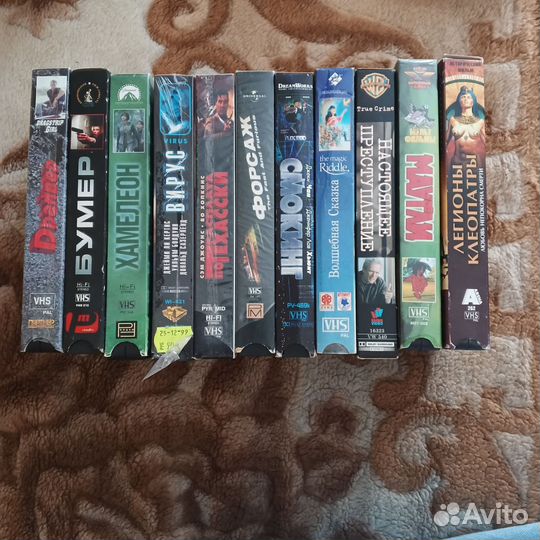 Различные видео кассеты, сд диски