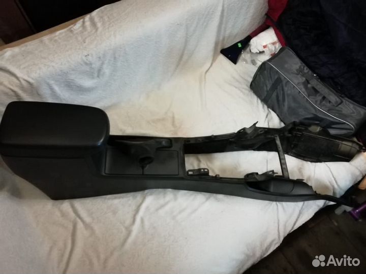 Подлокотник