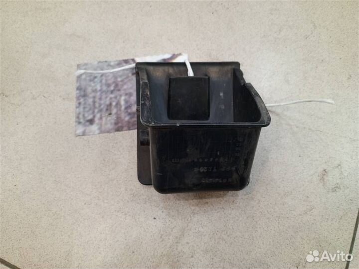 Бардачок Mitsubishi Pajero iO 1998-2007