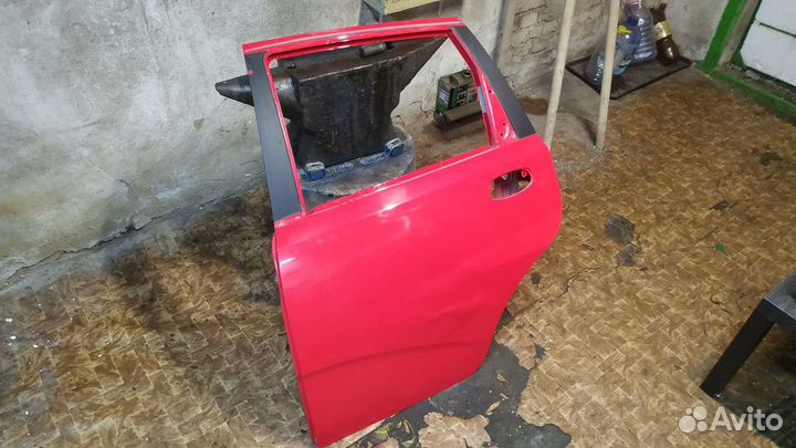 Дверь Chevrolet Aveo T200 задняя левая
