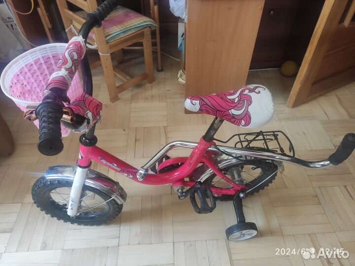 Велосипед 2(4)х колесный для девочки 3-6 лет
