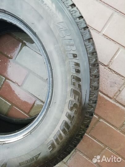 Bridgestone Ice Cruiser 7000 245/70 R16