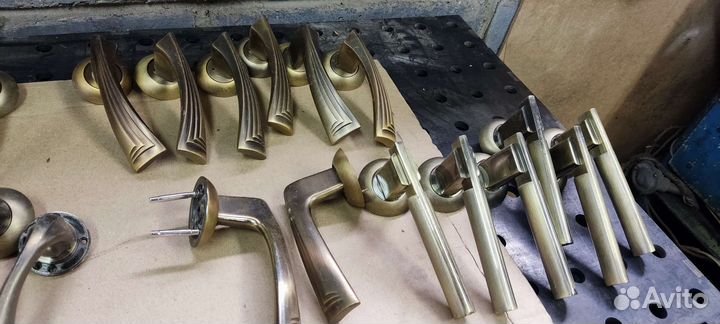 Дверные ручки