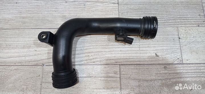 Патрубок интеркулера Volkswagen Passat (B6) VI (20