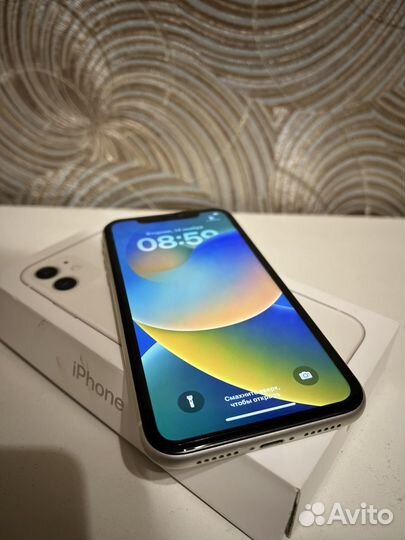 iPhone 11, 64 ГБ