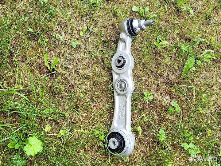 Рычаг передний поперечный правый Mercedes W205