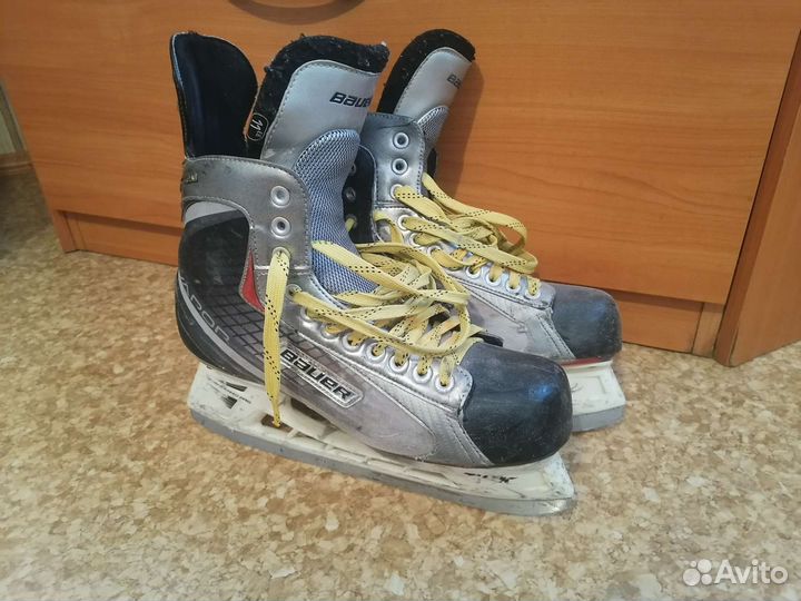 Хоккейные коньки Bauer x20 11ее