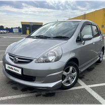 Honda Fit 1.5 AT, 2005, 220 000 км, с пробегом, цена 710 000 руб.