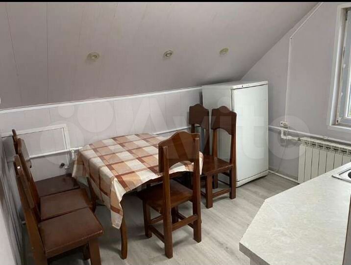 Комната 10 м² в 3-к., 2/2 эт.