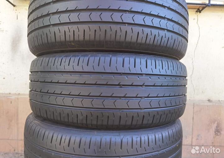 Continental ContiPremiumContact 5 215/55 R17 94V