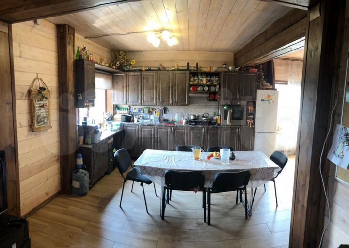 Коттедж 280 м² на участке 8 сот.