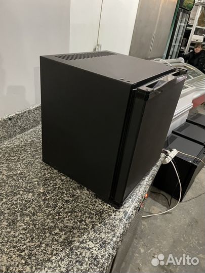 Шкаф холодильный(минибар) бу