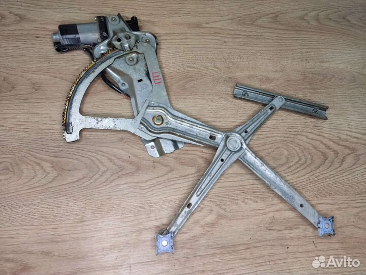 Стеклоподъёмники, Volvo 960