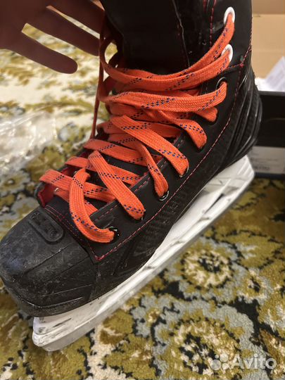 Хоккейные коньки bauer