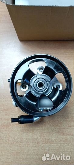 Насос гидроусилителя Toyota 1AZ, 2AZ 44320-33180