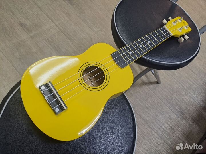 Укулеле сопрано жёлтая