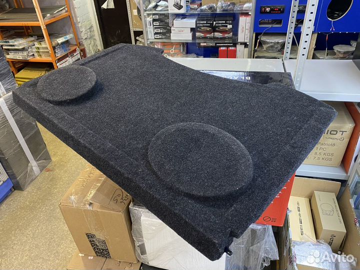 Акустическая полка Renault Sandero