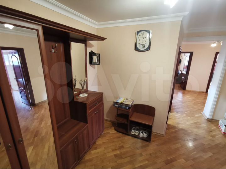 3-к. квартира, 105 м², 8/9 эт.