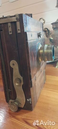 Антикварный фотоаппарат