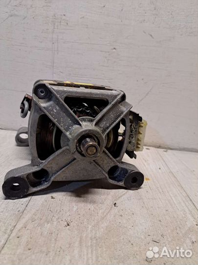 Двигататель стиральной машины Indesit