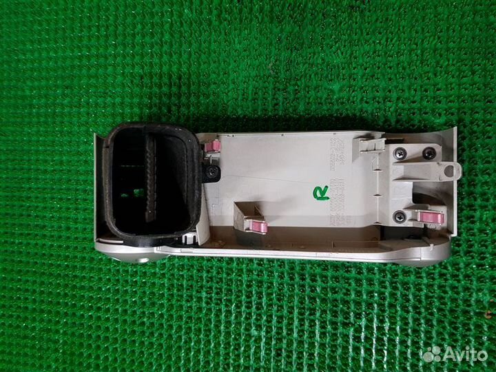 Дефлектор воздушный прав. Toyota Fj cruiser