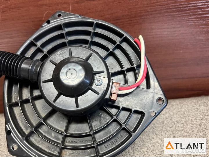 Мотор печки honda stepwgn