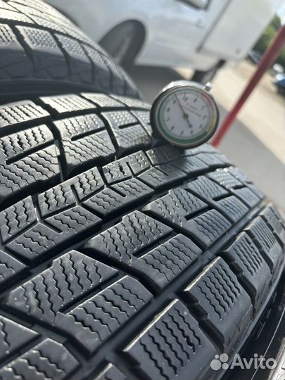 Dunlop Winter Maxx SJ8 235/55 R19