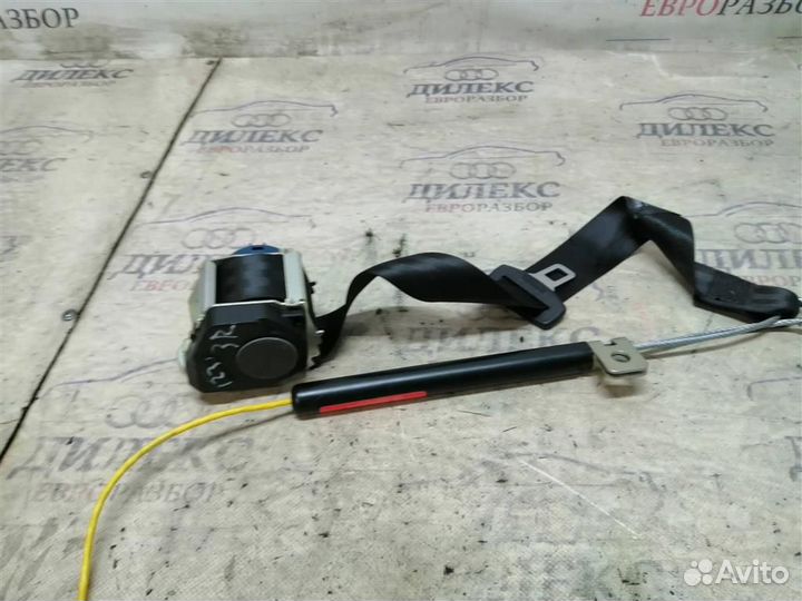 Ремень безопасности задний правый VW Passat (B7)