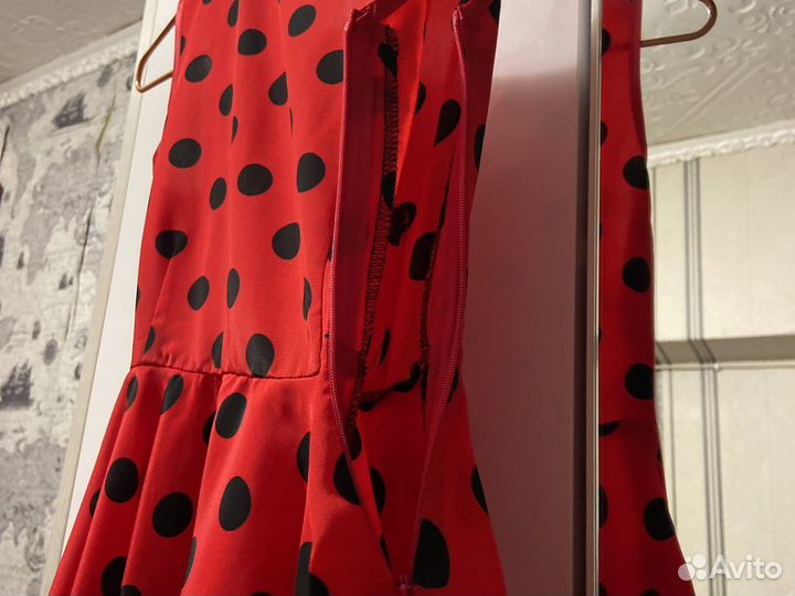 Платье для девочки новое