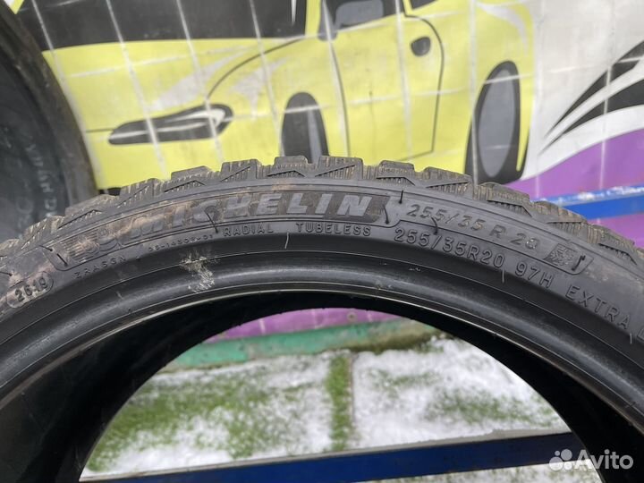 Michelin X-Ice North 4 255/35 R20 97H