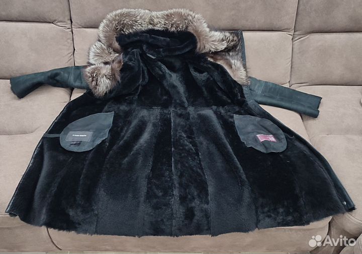 Дубленка натуральная женская с капюшоном