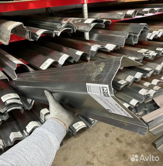 Порог передний правый Dodge Caravan 5, Chrysler Vo