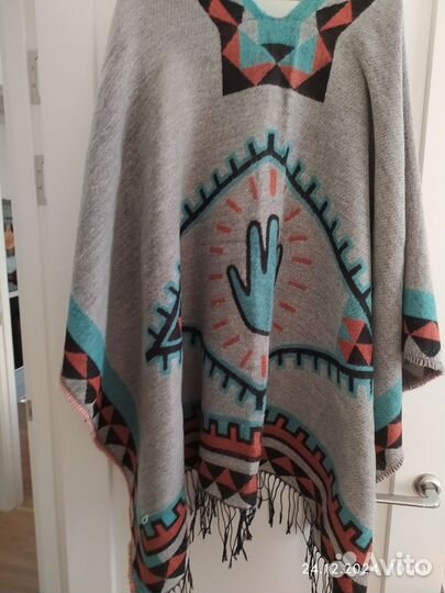 Пончо женское