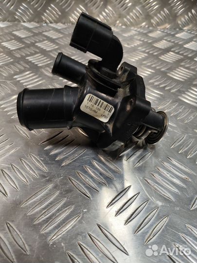 Корпус термостата на Ford Mondeo 3