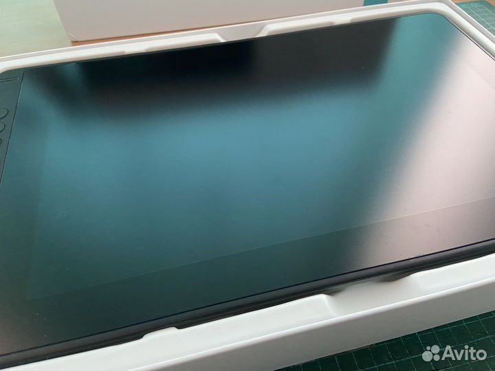 Интерактивный дисплей huion kamvas 13